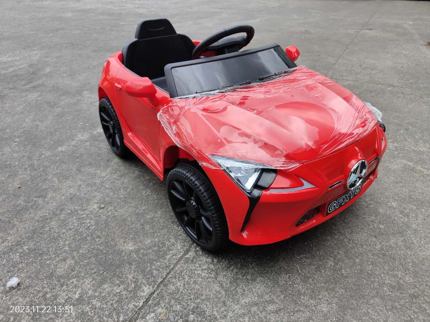 Brand new kid's ride on car