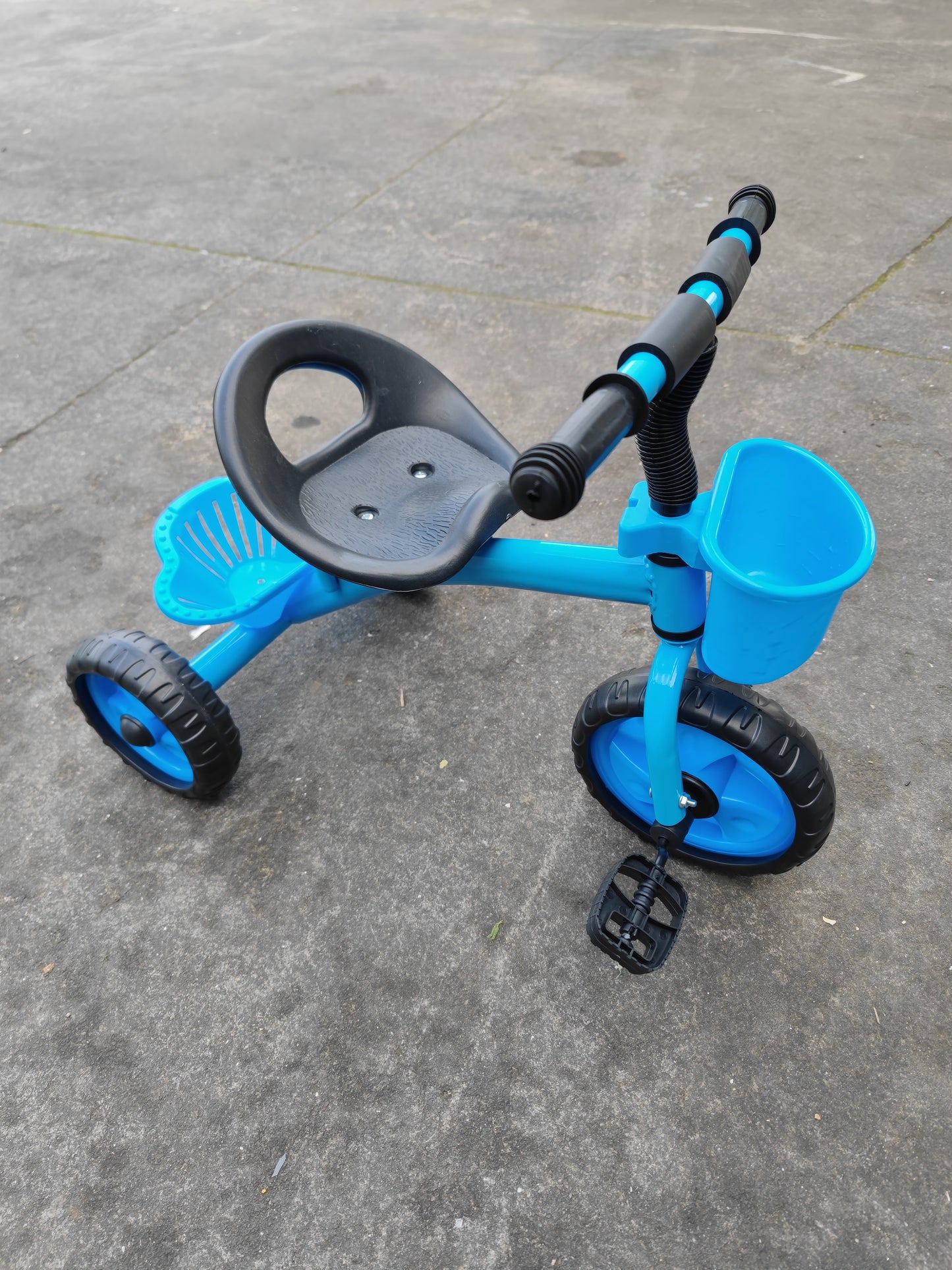 Brand New Tricycle Bike With Handle blue